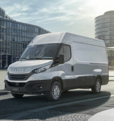 Camionnette IVECO agent agréé garaga poids lourds utilitaires