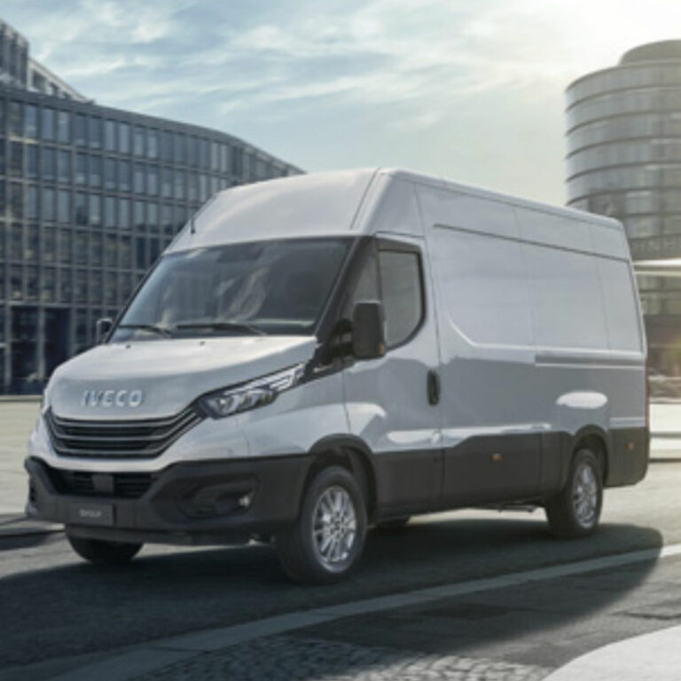 Camionnette IVECO agent agréé garaga poids lourds utilitaires