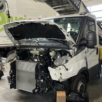 rréparation carrosserie utilitaire camion lift